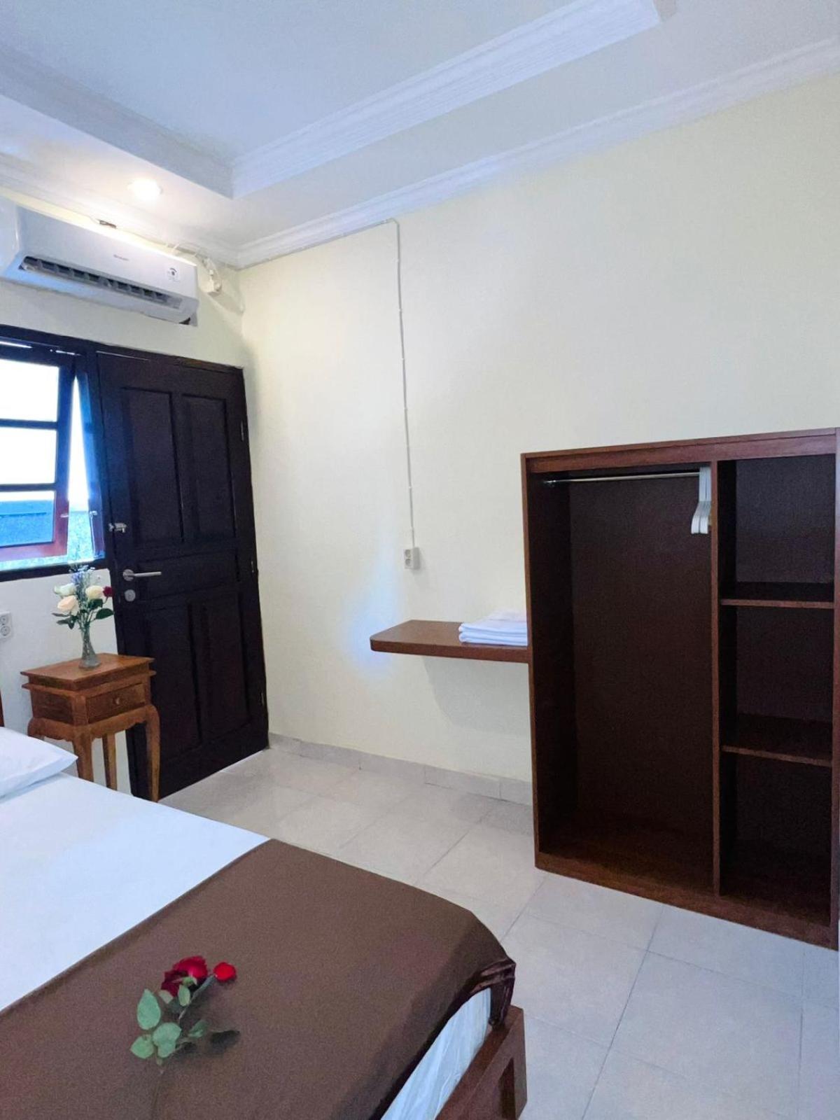 Zigiz Lovina Hostel Eksteriør bilde